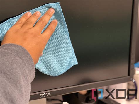 How to Clean a Computer Monitor: 11 Steps (with Pictures).